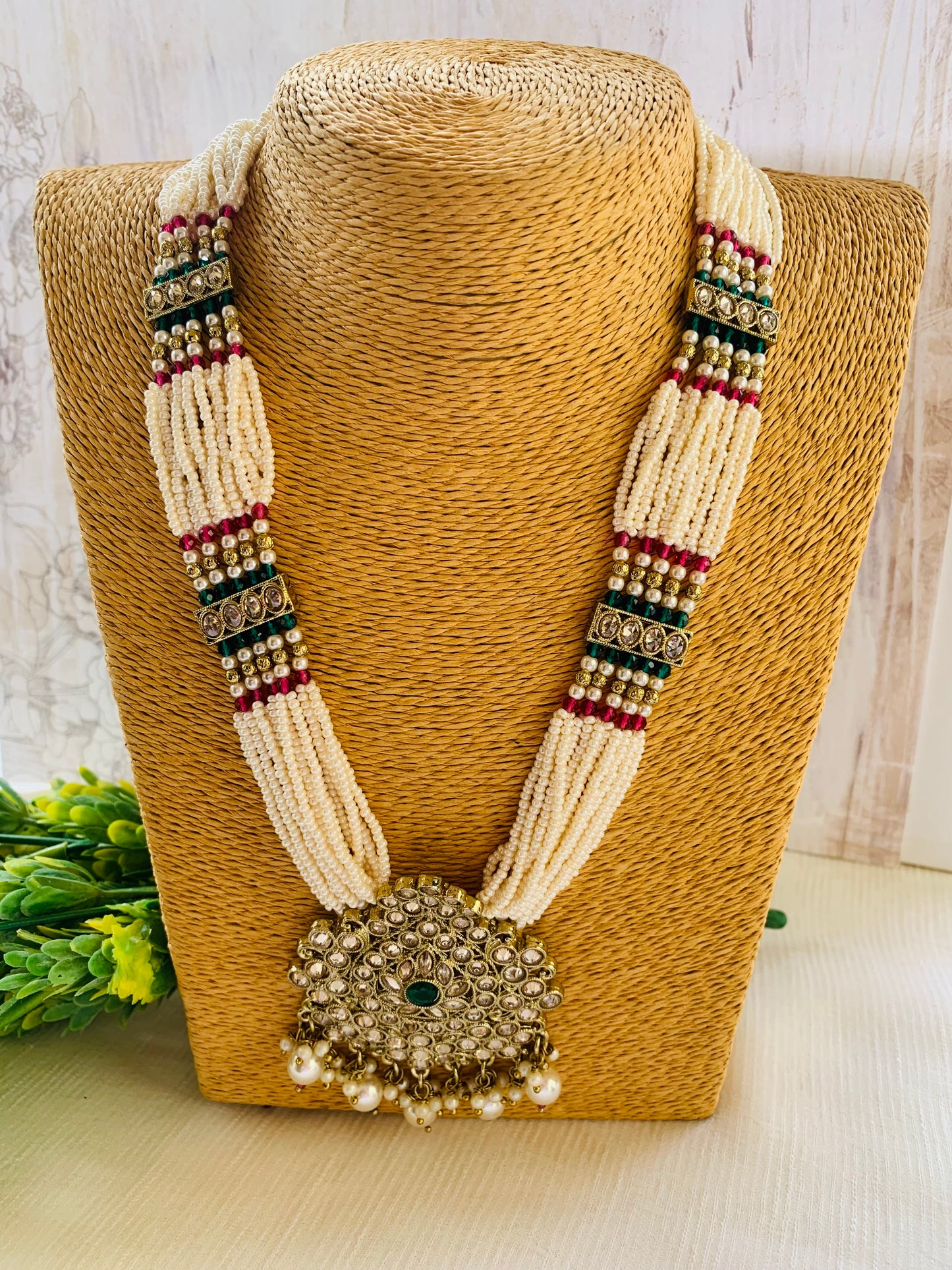 Maahi Royal White Mala Necklace Set
