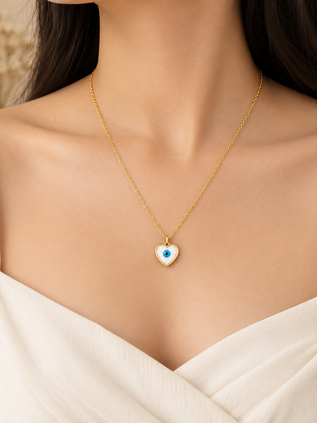 Heart-Eye Delicate Chain Necklace