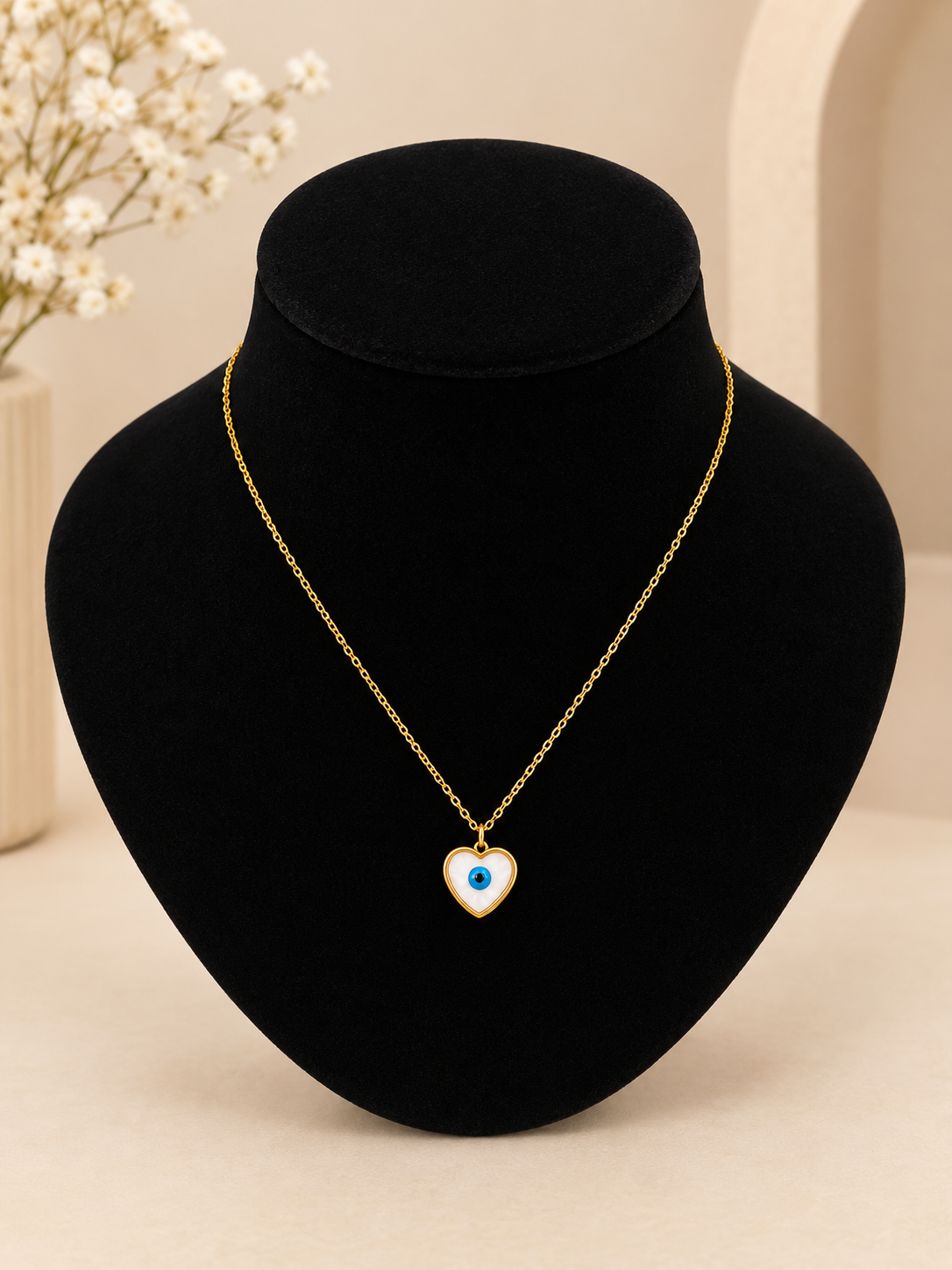 Heart-Eye Delicate Chain Necklace